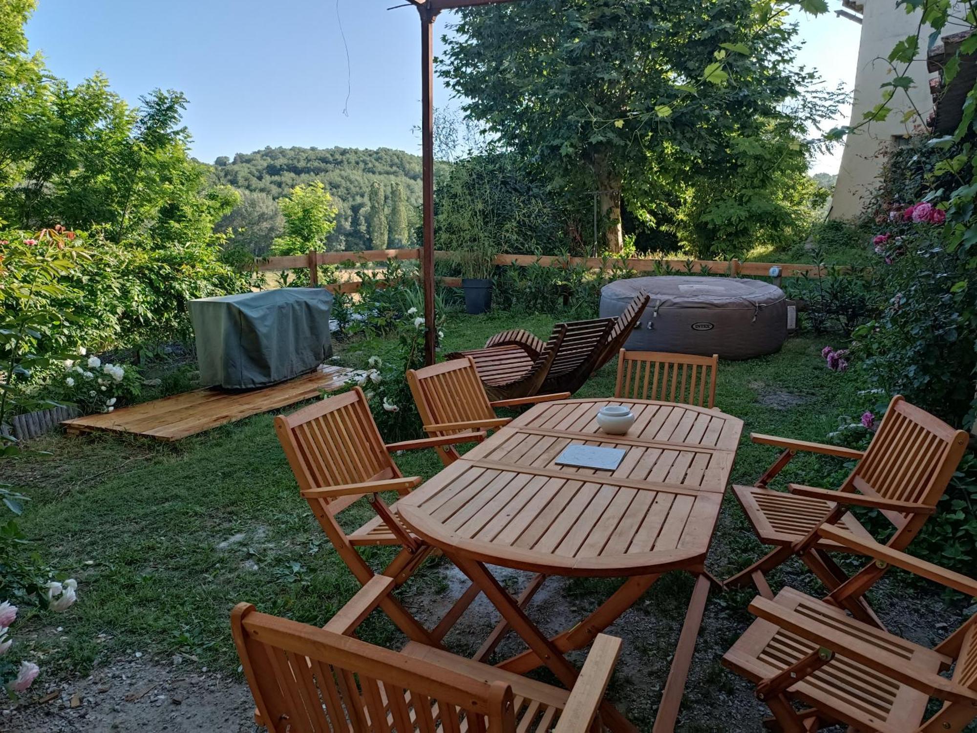 Jolie Maisonnette Hébergement de vacances *