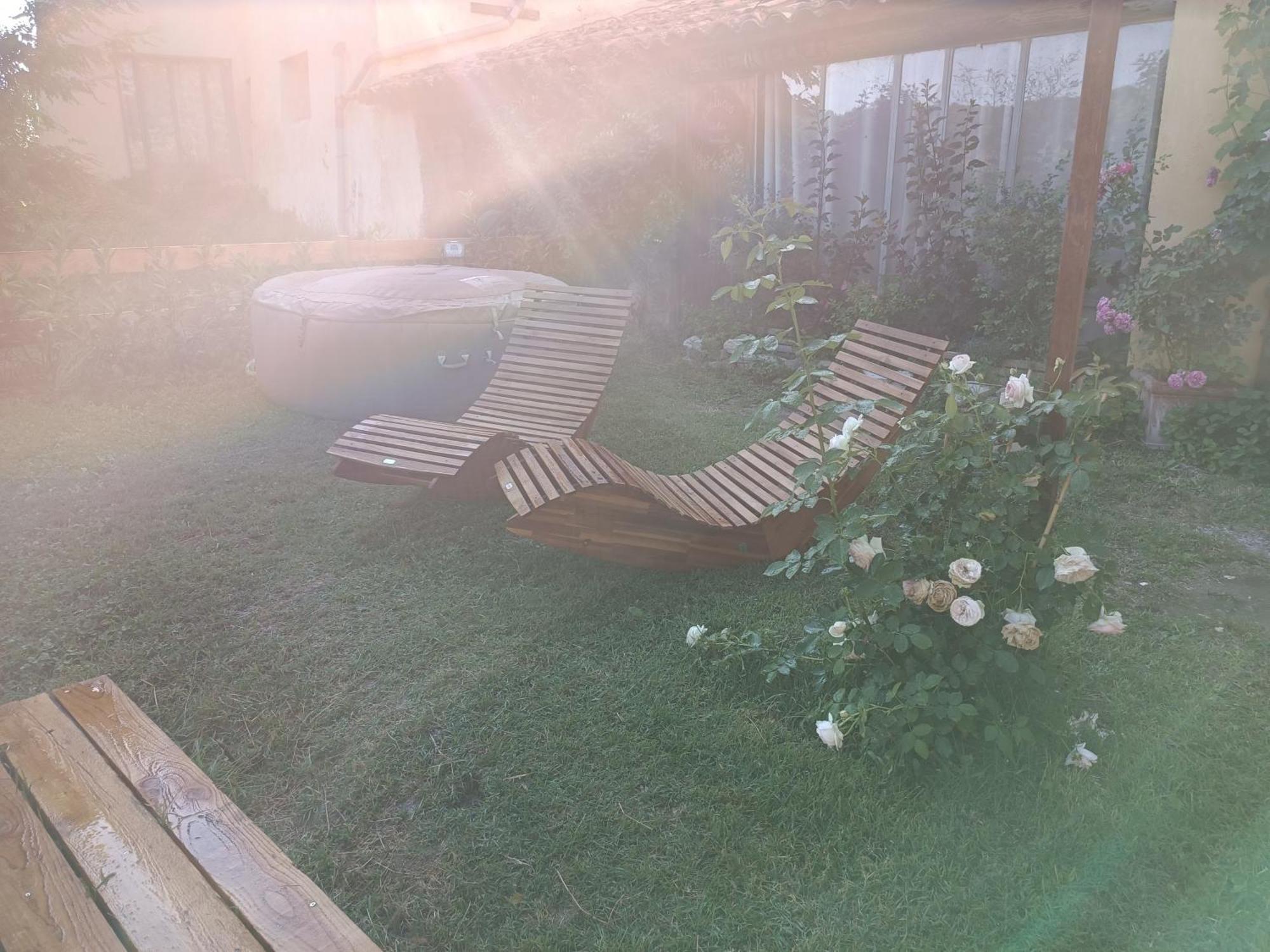 Hébergement de vacances Jolie Maisonnette *